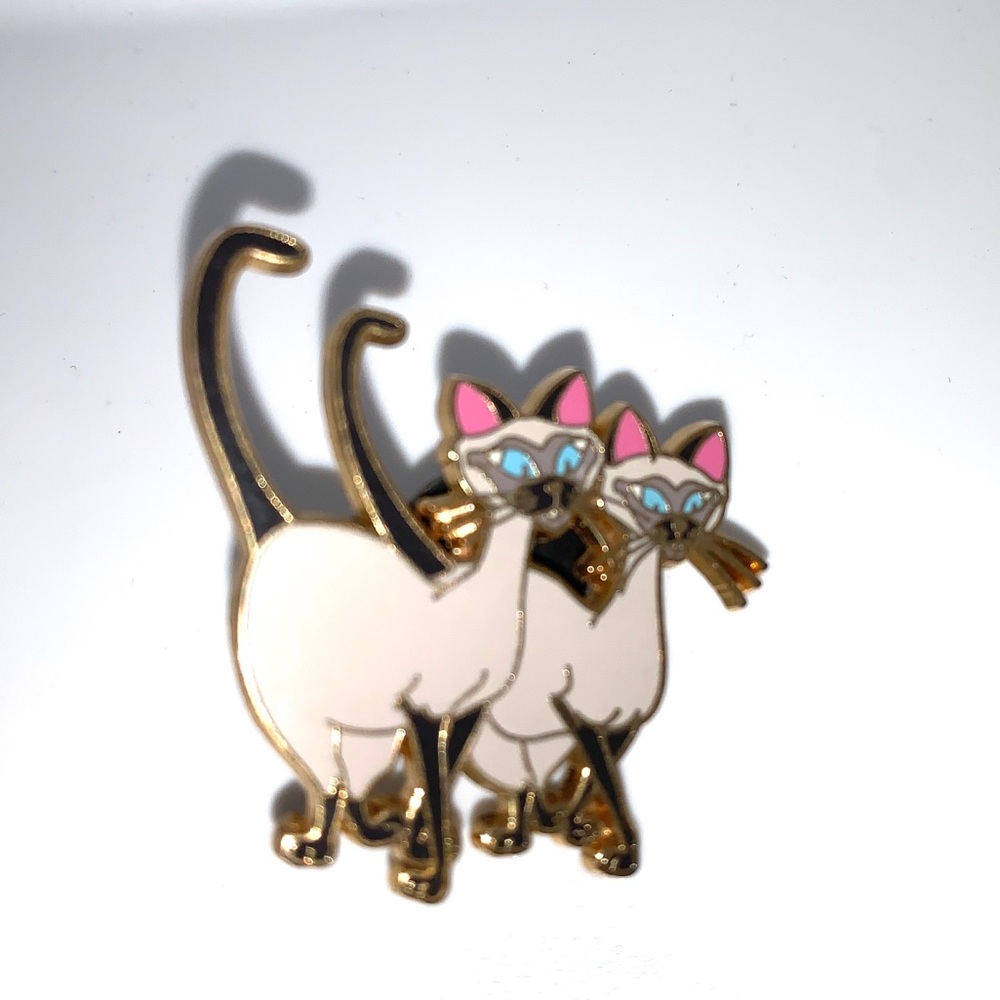 Disney Parks Siamese Collectors pin